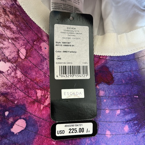 Escada - Picture 4 of 4